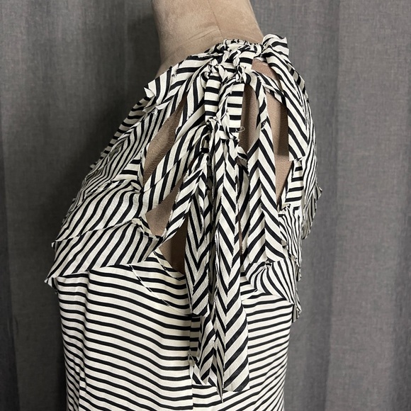 BCBG Maxazria Blouse - Picture 4 of 7